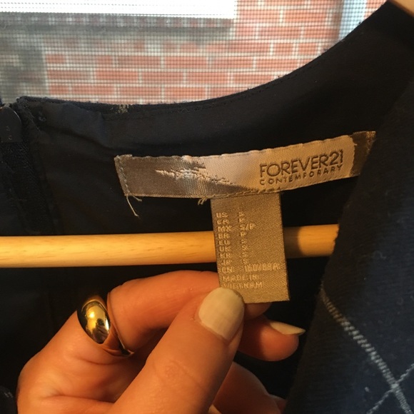 Forever 21 structured crop top - Picture 3 of 5